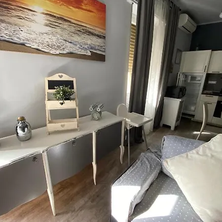 Raineri Vista Mare 200 Metri Dalle Spiagge Διαμέρισμα Imperia