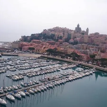 Raineri Vista Mare 200 Metri Dalle Spiagge *